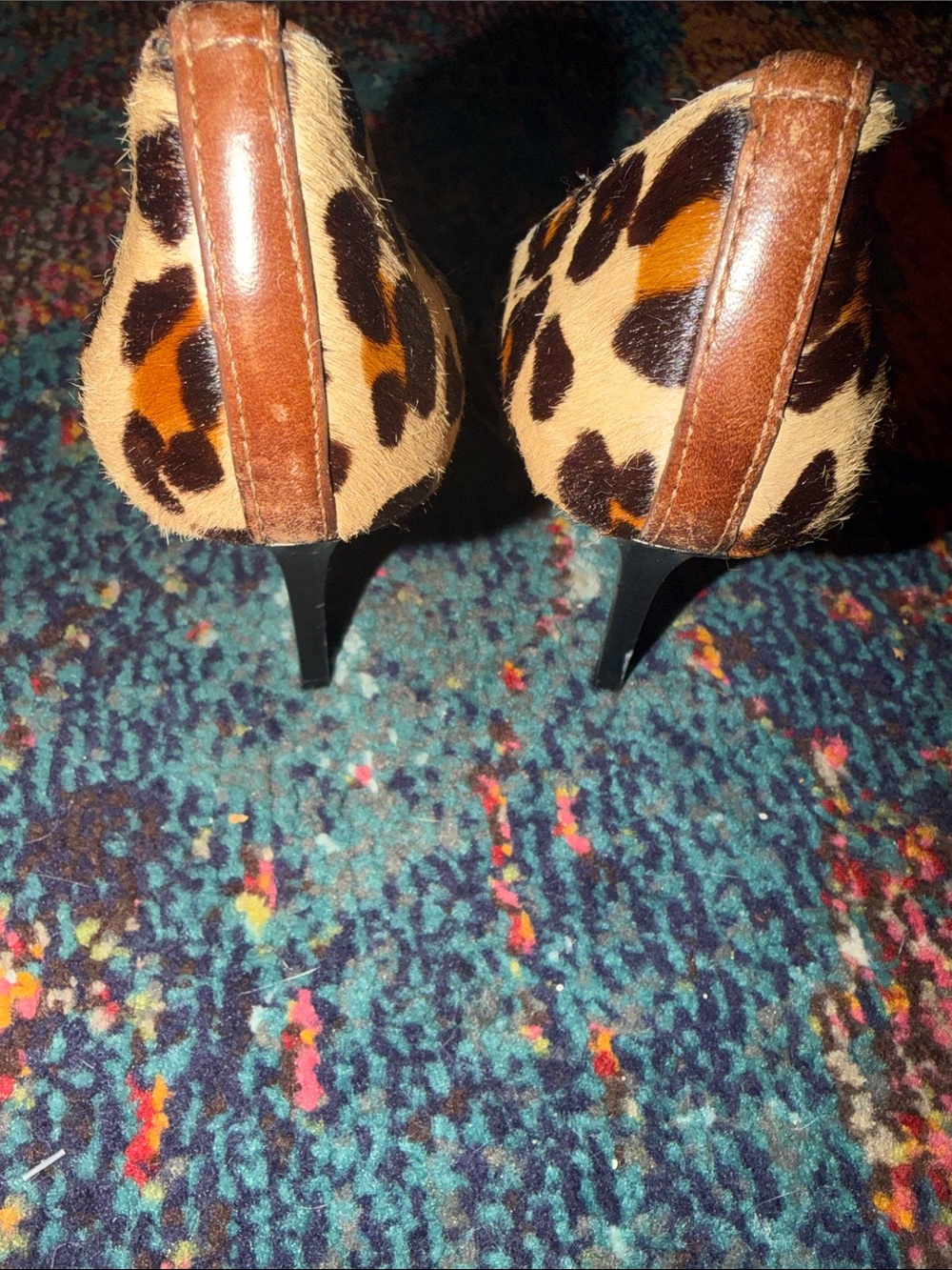 Tory Burch Leopard Print Pointed Toe Heels with Gold Accent - Picture 5 of 7